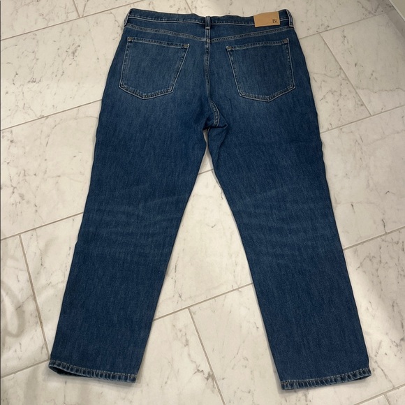 Madewell Straight Leg Jean - Picture 3 of 11